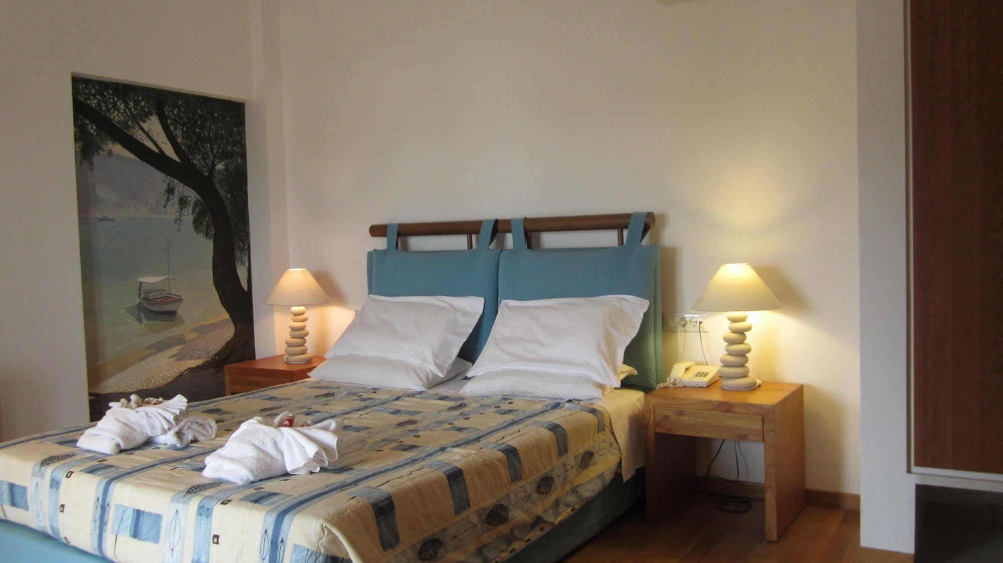 Ionian Princess Suites Hotel Acharavi  Exterior foto